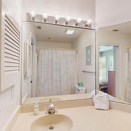 Ocean Breeze 96 Apartment Hilton Head Island Exterior photo